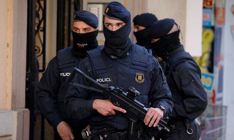 В Испания са задържани трима души, свързани с атентатите в Брюксел