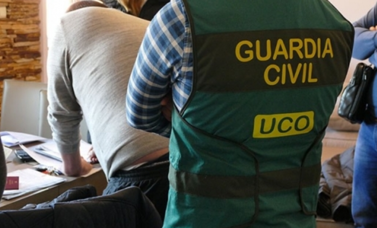 Полицията отряза пипалата на цигарена мафия в Испания
