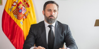 Лидерът на испанската крайнодясна партия Вокс Сантяго Абаскал