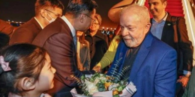 Лула пристигна в Китай, за да обсъди Украйна и инвестициите