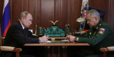 Руският президент Владимир Путин и министърът на отбраната Сергей Шойгу,