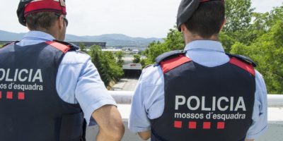 Каталунската полиция Моссос де Ескуарда