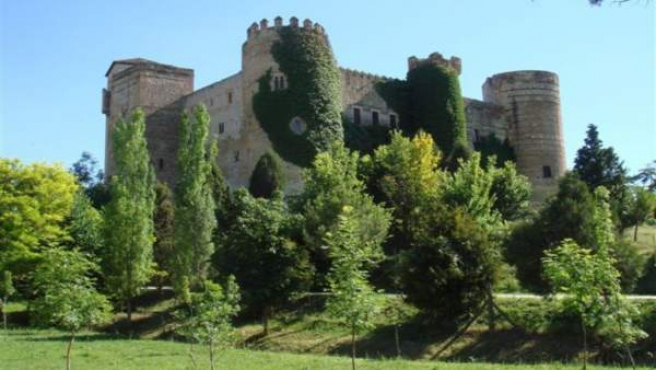 Замъкът Кастилново
